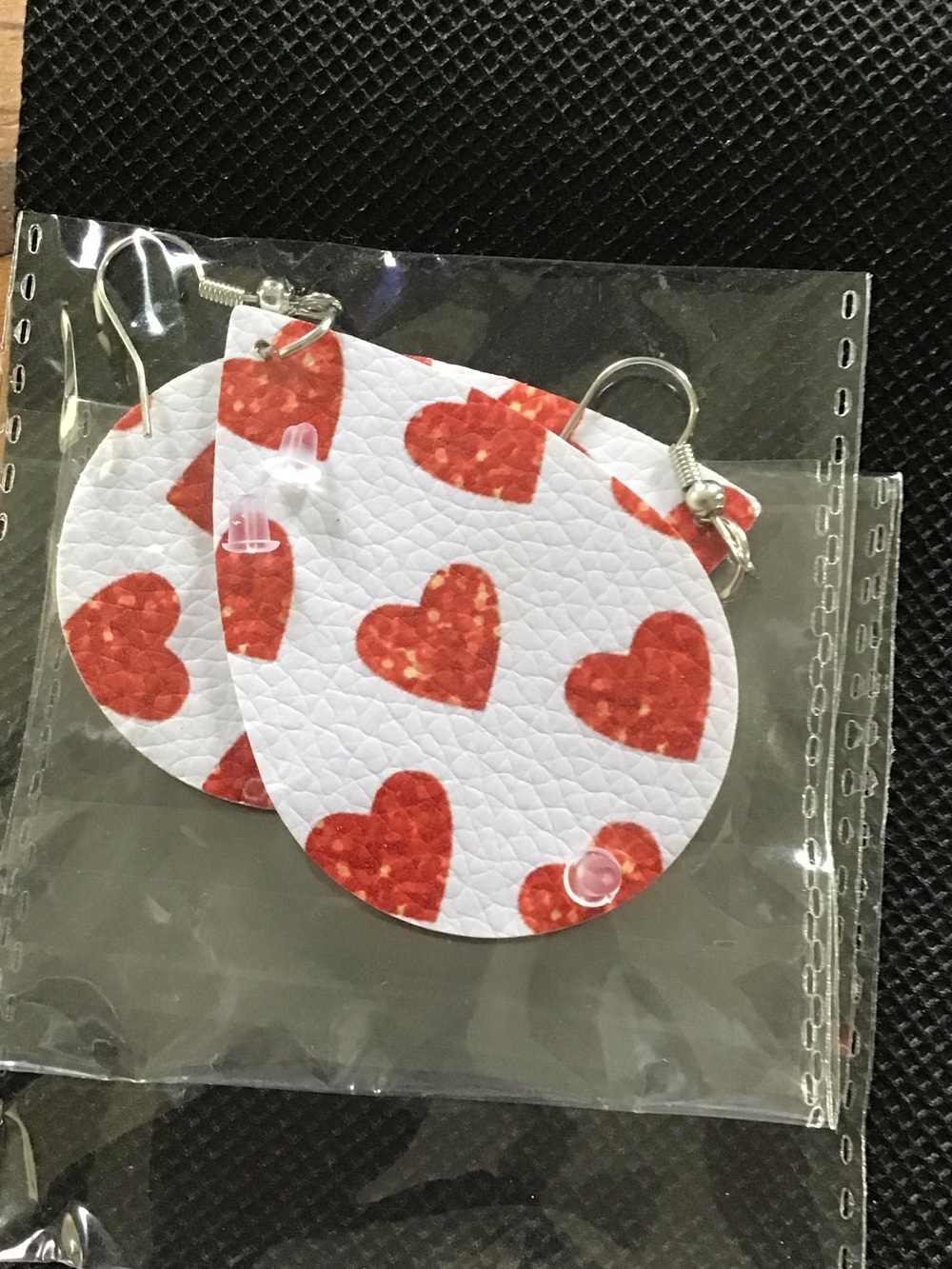 3/$11 NWOT! White Heart Print Teardrop Earrings - Red Hearts